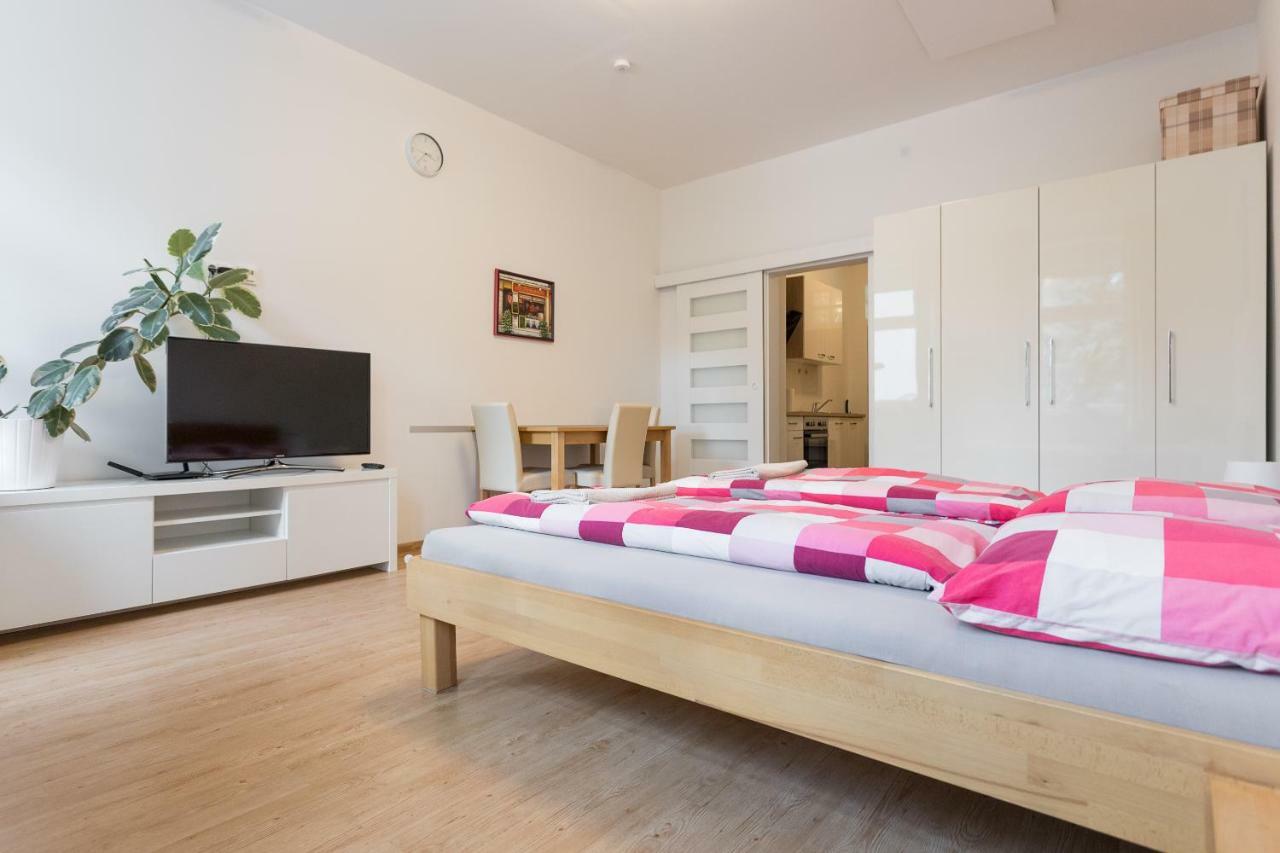 Vienna Smile Apartment Schoenbrunn ภายนอก รูปภาพ